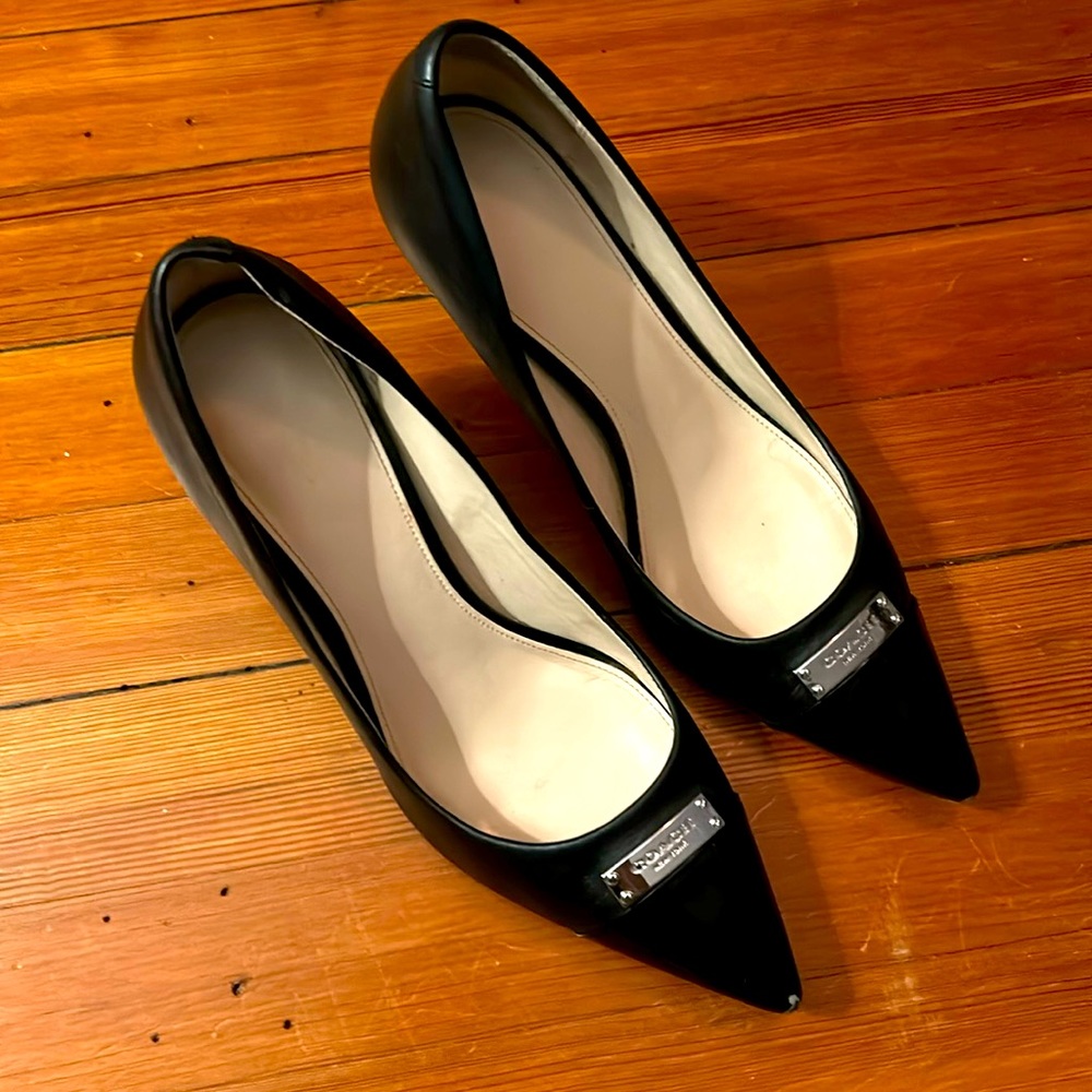 Coach pumps